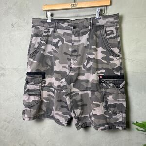 Y2K Army Camo Baggy Cargo Airwalk Shorts Sz 36